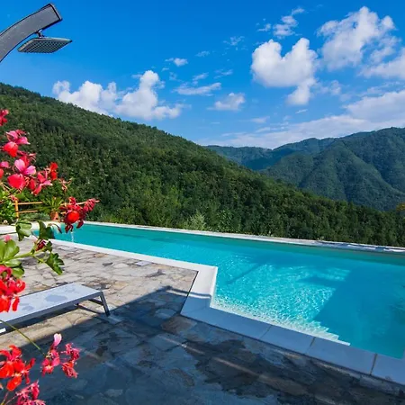 Casa Turchetti Comano (Tuscany)