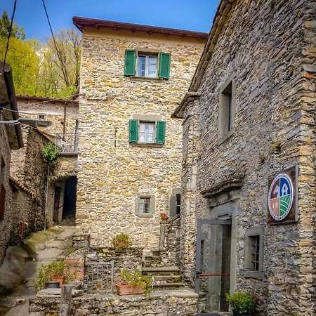 Casa Turchetti Alloggio per agriturismo Comano (Tuscany)