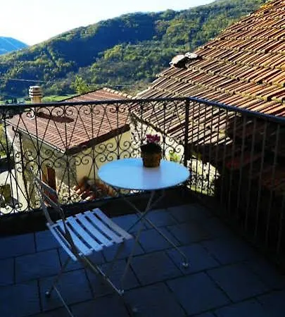 Casa Turchetti Comano (Tuscany)